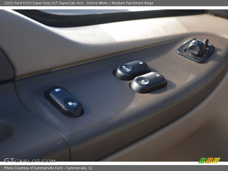 Oxford White / Medium Parchment Beige 2003 Ford F250 Super Duty XLT SuperCab 4x4