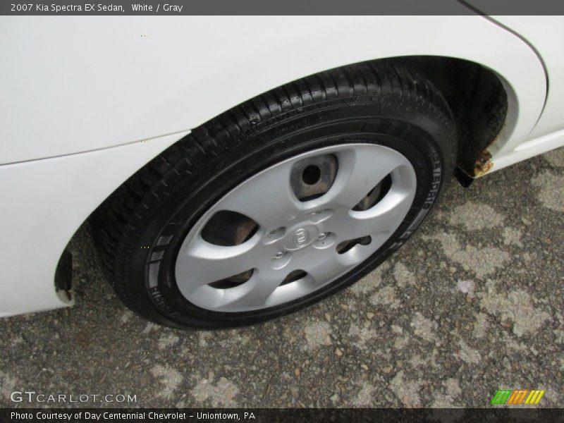 White / Gray 2007 Kia Spectra EX Sedan