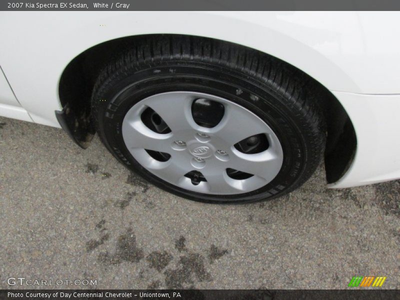 White / Gray 2007 Kia Spectra EX Sedan