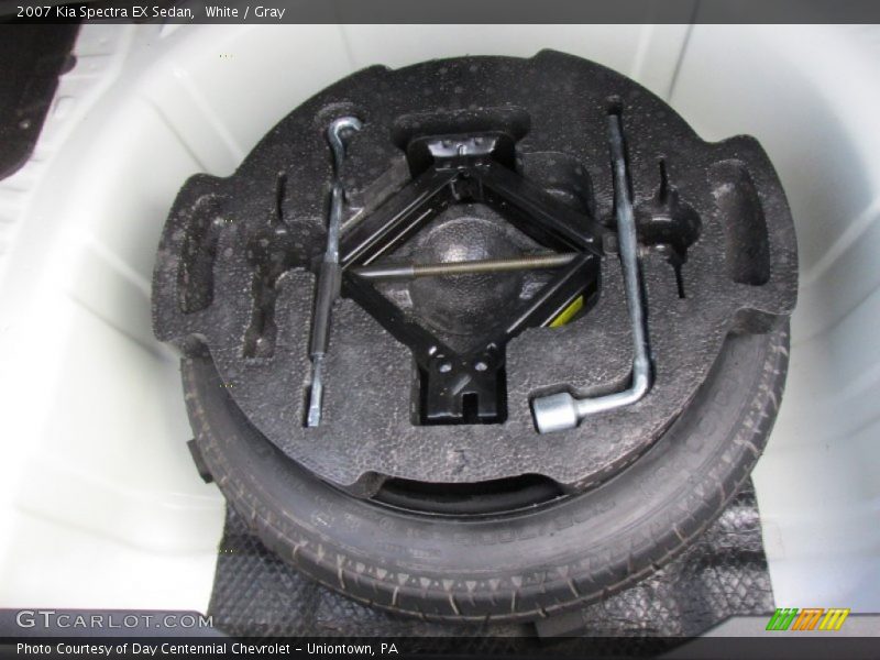 White / Gray 2007 Kia Spectra EX Sedan