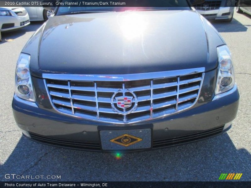 Grey Flannel / Titanium/Dark Titanium 2010 Cadillac DTS Luxury