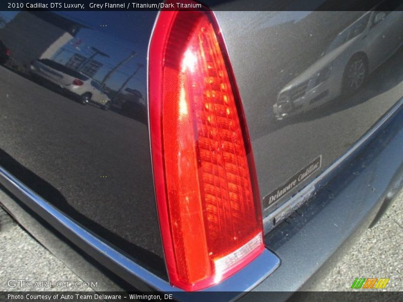 Grey Flannel / Titanium/Dark Titanium 2010 Cadillac DTS Luxury