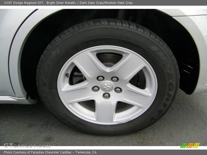 Bright Silver Metallic / Dark Slate Gray/Medium Slate Gray 2005 Dodge Magnum SXT
