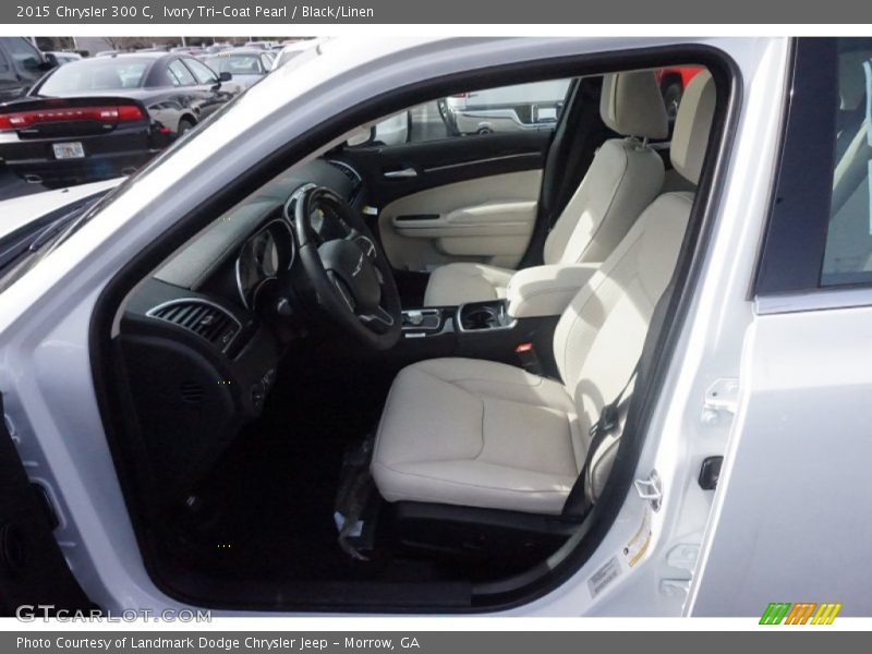 Ivory Tri-Coat Pearl / Black/Linen 2015 Chrysler 300 C