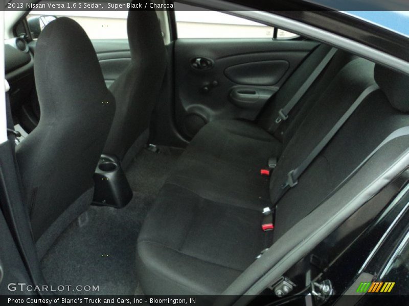 Super Black / Charcoal 2013 Nissan Versa 1.6 S Sedan