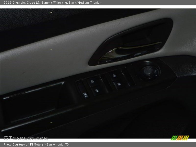 Summit White / Jet Black/Medium Titanium 2012 Chevrolet Cruze LS