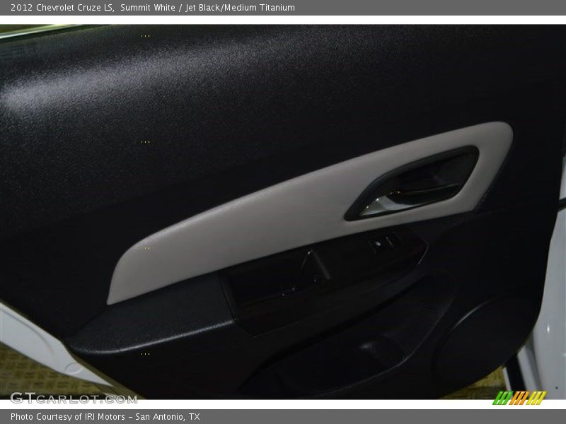 Summit White / Jet Black/Medium Titanium 2012 Chevrolet Cruze LS