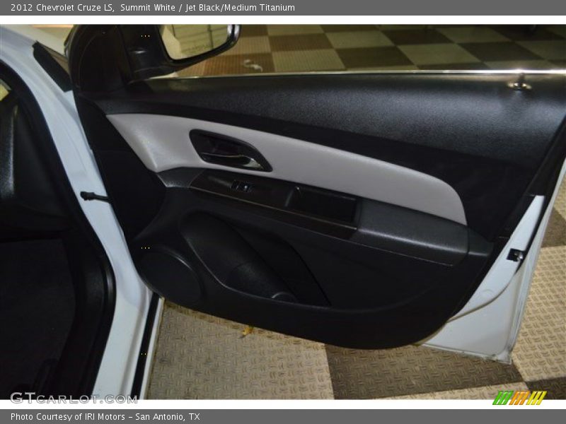 Summit White / Jet Black/Medium Titanium 2012 Chevrolet Cruze LS