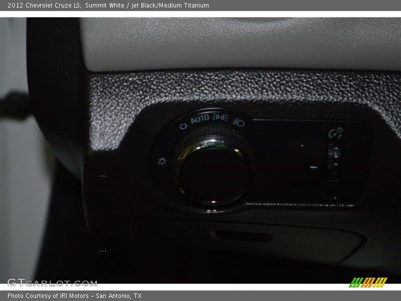 Summit White / Jet Black/Medium Titanium 2012 Chevrolet Cruze LS