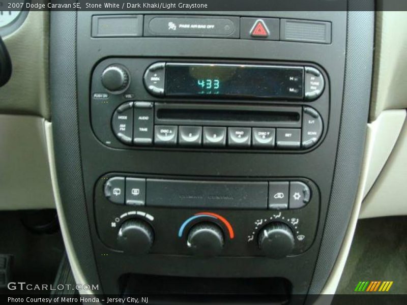Stone White / Dark Khaki/Light Graystone 2007 Dodge Caravan SE