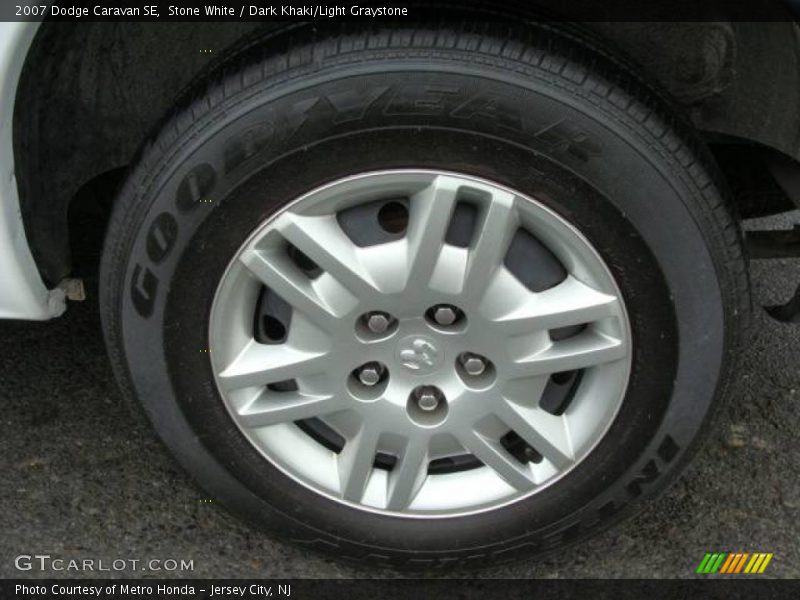 Stone White / Dark Khaki/Light Graystone 2007 Dodge Caravan SE