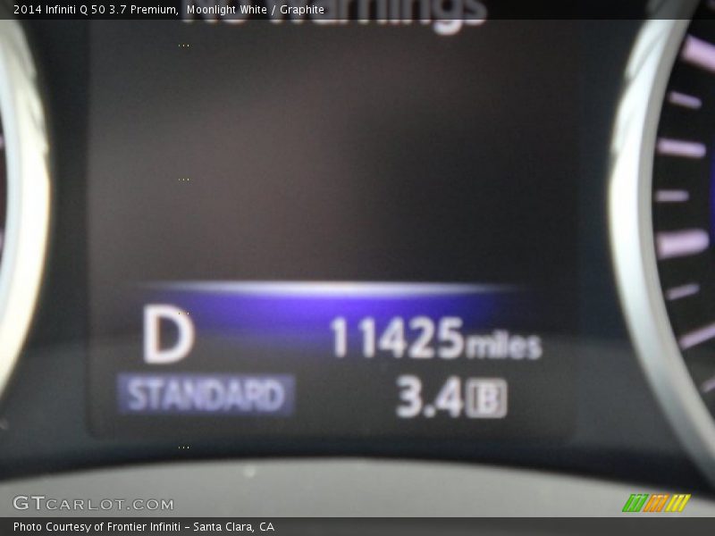Moonlight White / Graphite 2014 Infiniti Q 50 3.7 Premium
