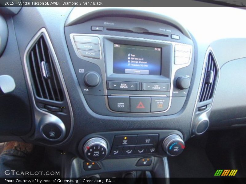 Diamond Silver / Black 2015 Hyundai Tucson SE AWD