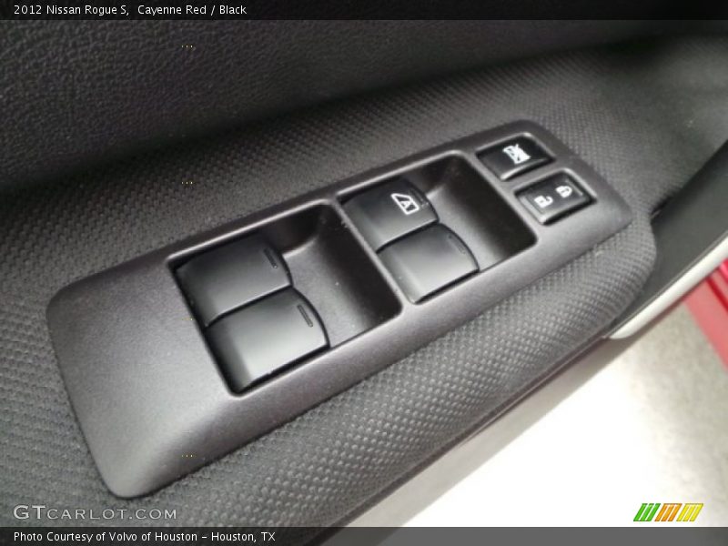 Cayenne Red / Black 2012 Nissan Rogue S