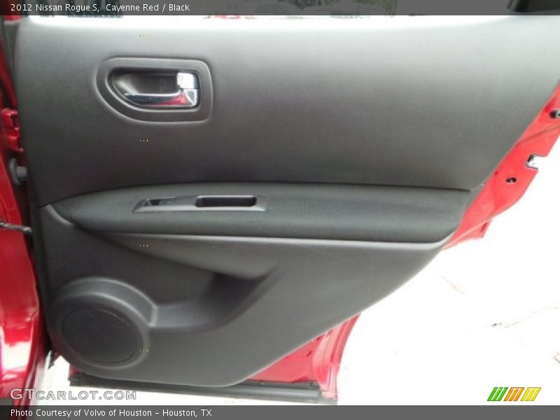 Cayenne Red / Black 2012 Nissan Rogue S