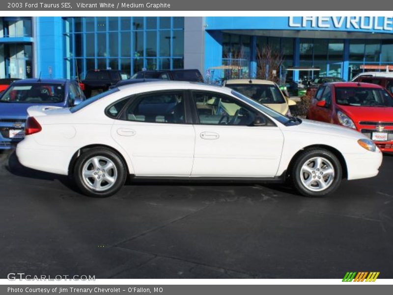 Vibrant White / Medium Graphite 2003 Ford Taurus SES
