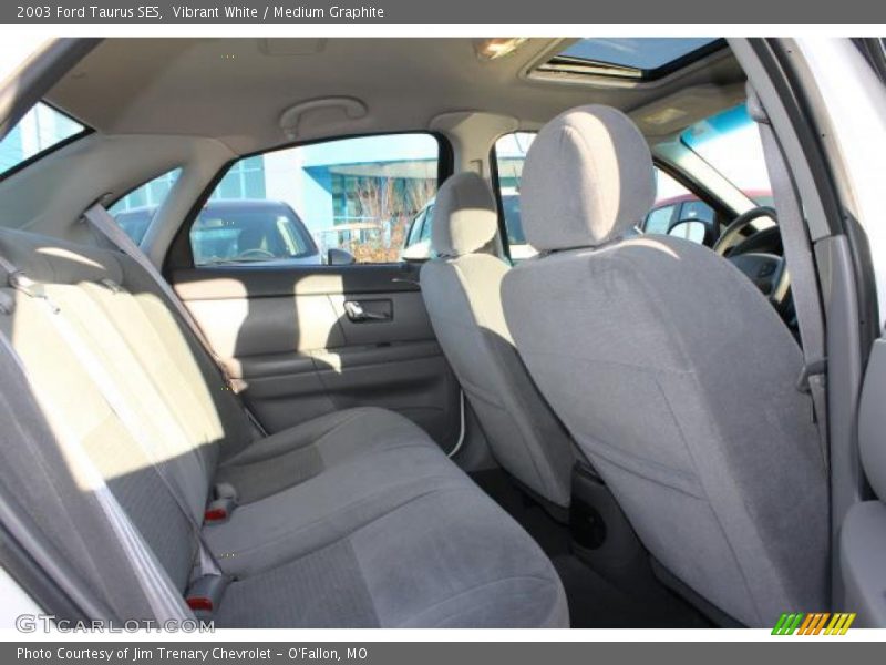 Vibrant White / Medium Graphite 2003 Ford Taurus SES