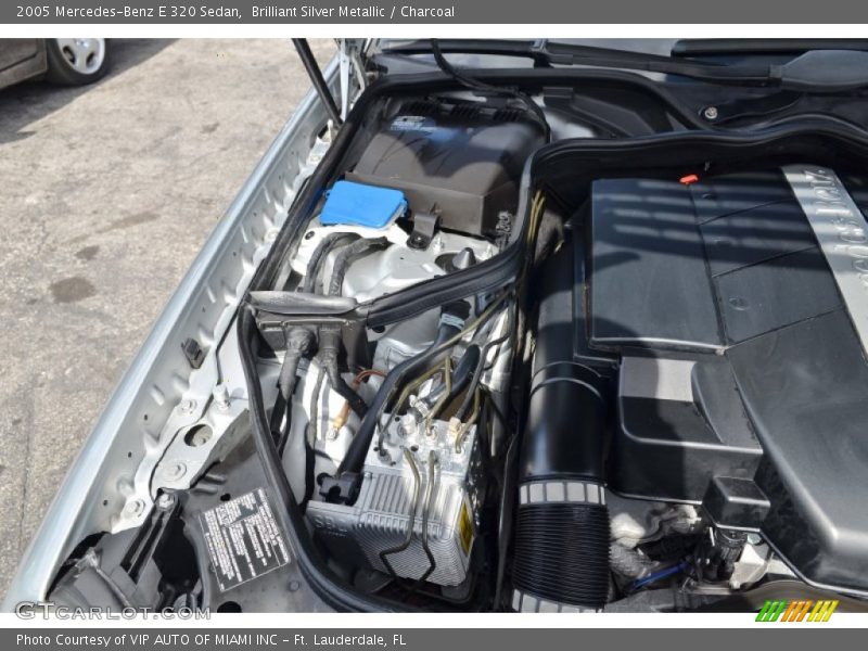 Brilliant Silver Metallic / Charcoal 2005 Mercedes-Benz E 320 Sedan