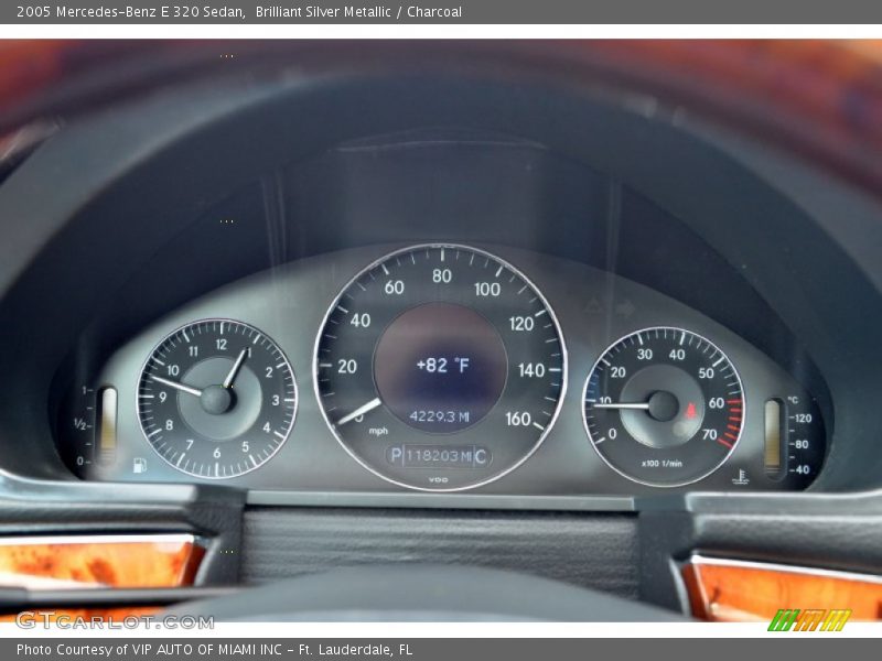  2005 E 320 Sedan 320 Sedan Gauges
