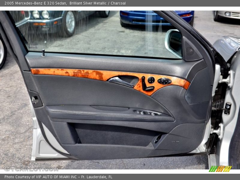 Door Panel of 2005 E 320 Sedan