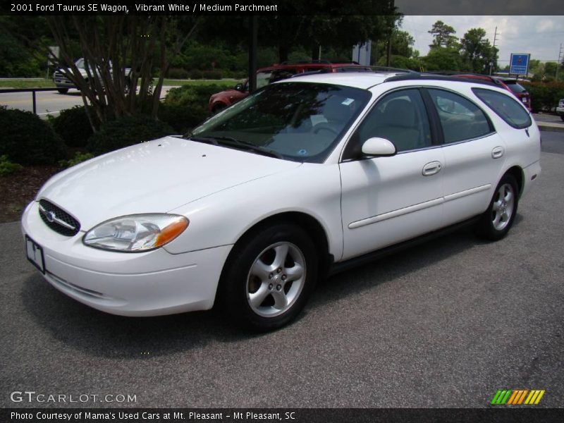 Vibrant White / Medium Parchment 2001 Ford Taurus SE Wagon