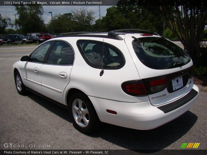 Vibrant White / Medium Parchment 2001 Ford Taurus SE Wagon