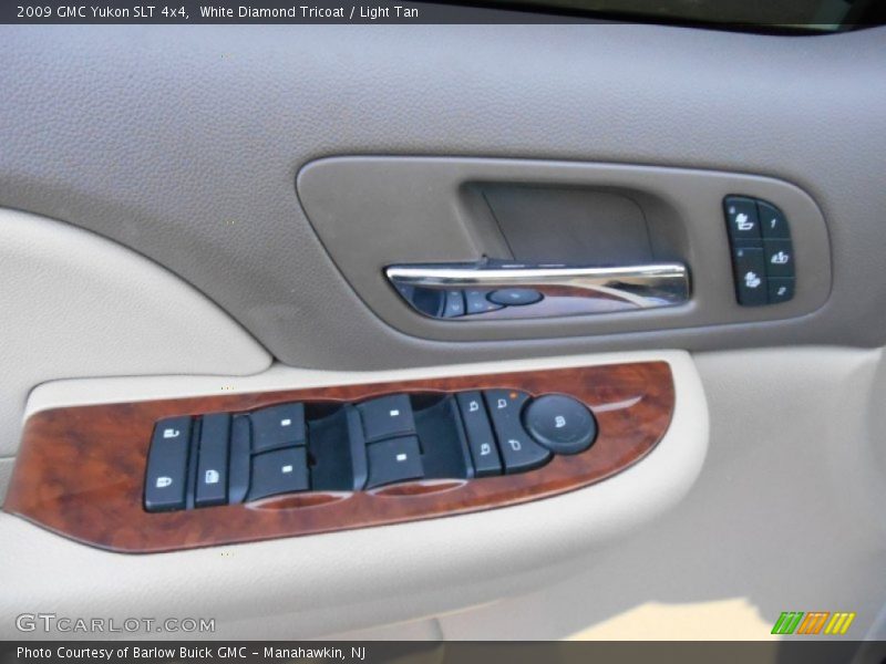 White Diamond Tricoat / Light Tan 2009 GMC Yukon SLT 4x4