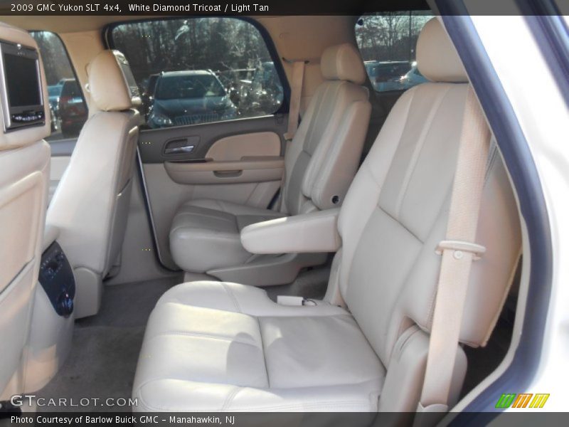 White Diamond Tricoat / Light Tan 2009 GMC Yukon SLT 4x4