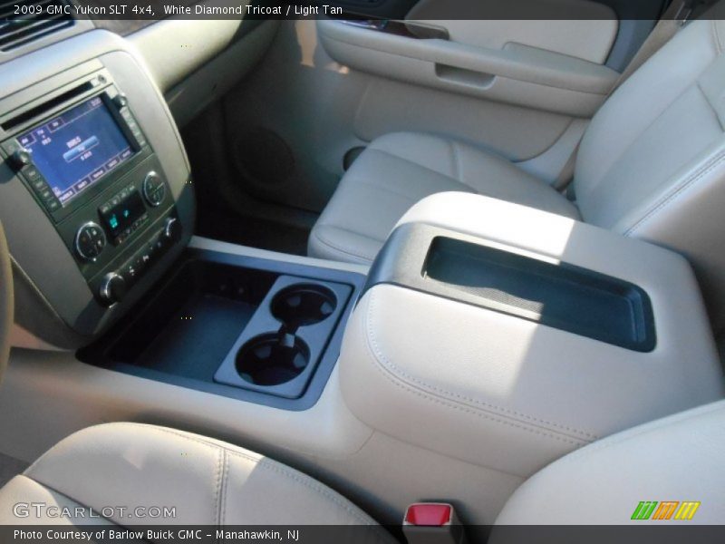 White Diamond Tricoat / Light Tan 2009 GMC Yukon SLT 4x4