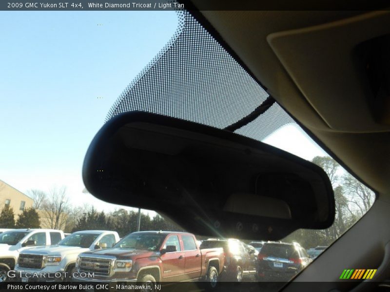 White Diamond Tricoat / Light Tan 2009 GMC Yukon SLT 4x4