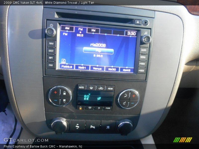 White Diamond Tricoat / Light Tan 2009 GMC Yukon SLT 4x4