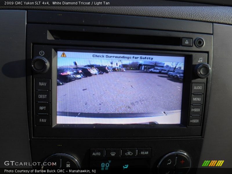 White Diamond Tricoat / Light Tan 2009 GMC Yukon SLT 4x4