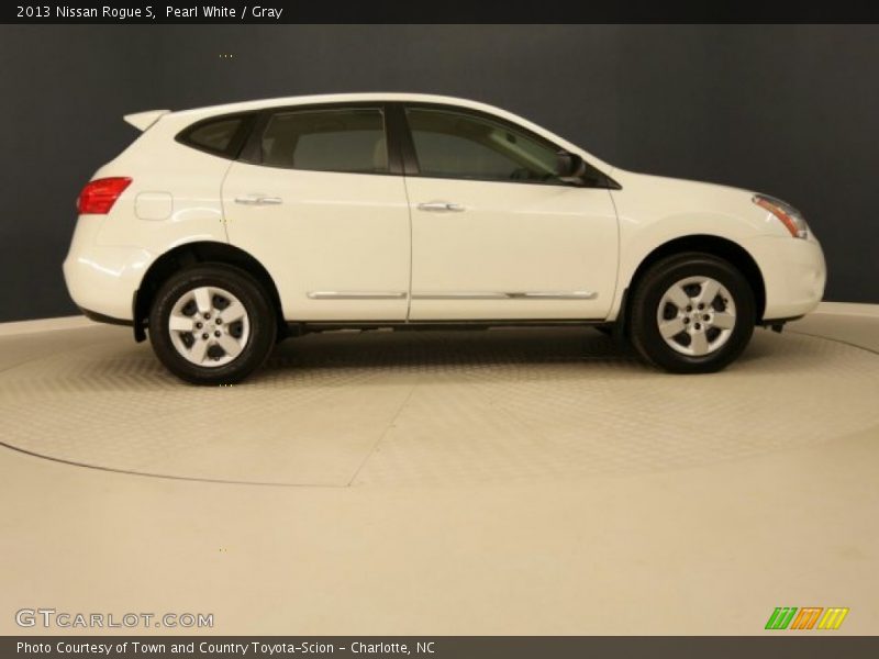 Pearl White / Gray 2013 Nissan Rogue S