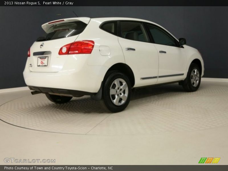 Pearl White / Gray 2013 Nissan Rogue S