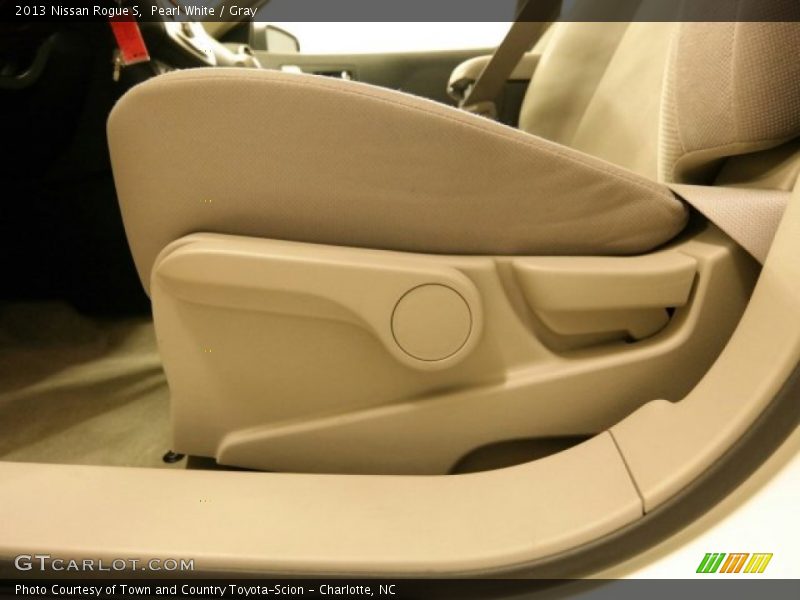 Pearl White / Gray 2013 Nissan Rogue S