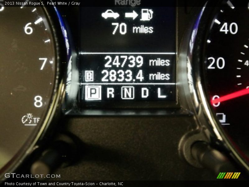Pearl White / Gray 2013 Nissan Rogue S
