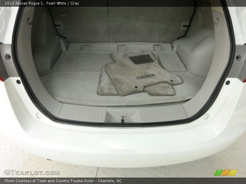 Pearl White / Gray 2013 Nissan Rogue S