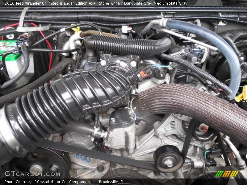 Stone White / Dark Slate Gray/Medium Slate Gray 2010 Jeep Wrangler Unlimited Islander Edition 4x4