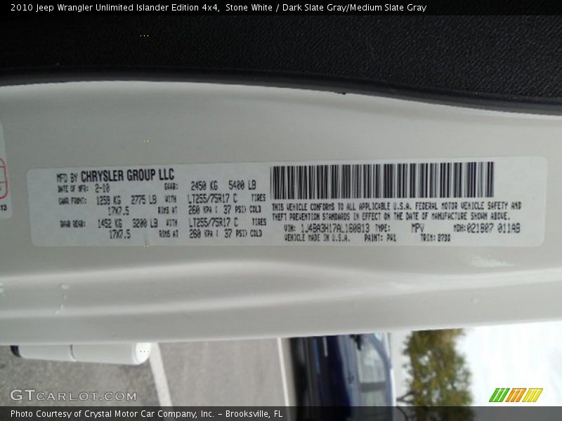 Stone White / Dark Slate Gray/Medium Slate Gray 2010 Jeep Wrangler Unlimited Islander Edition 4x4
