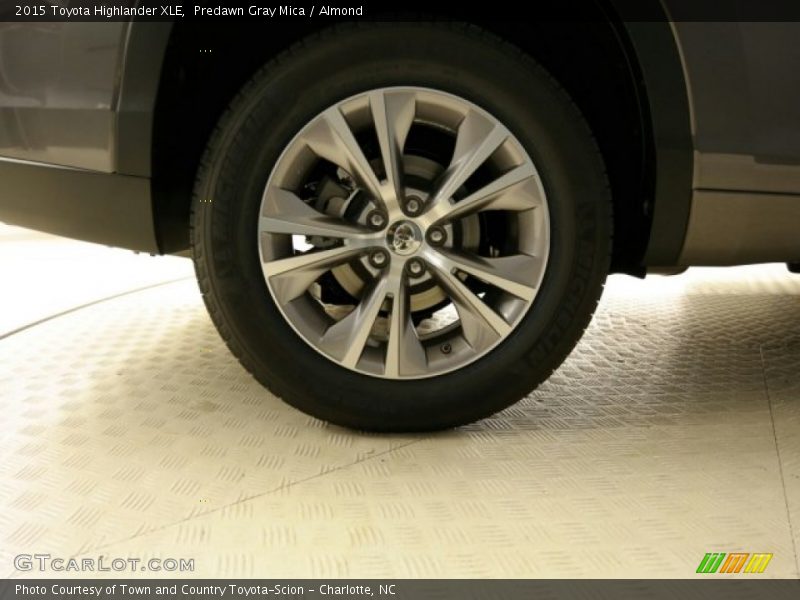 Predawn Gray Mica / Almond 2015 Toyota Highlander XLE