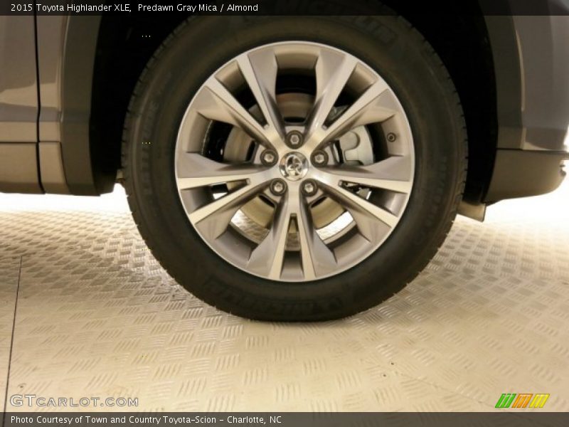 Predawn Gray Mica / Almond 2015 Toyota Highlander XLE