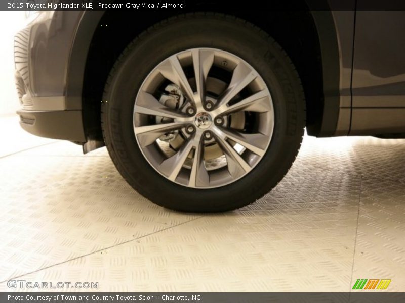 Predawn Gray Mica / Almond 2015 Toyota Highlander XLE