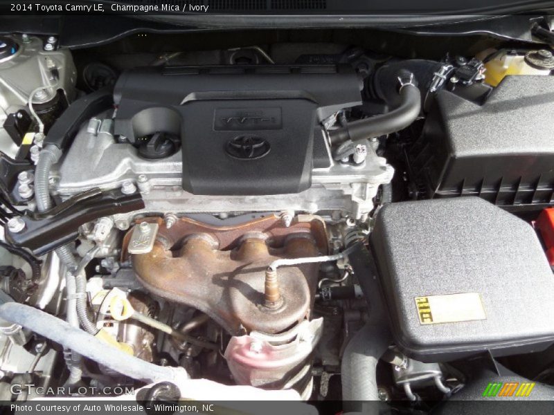 Champagne Mica / Ivory 2014 Toyota Camry LE
