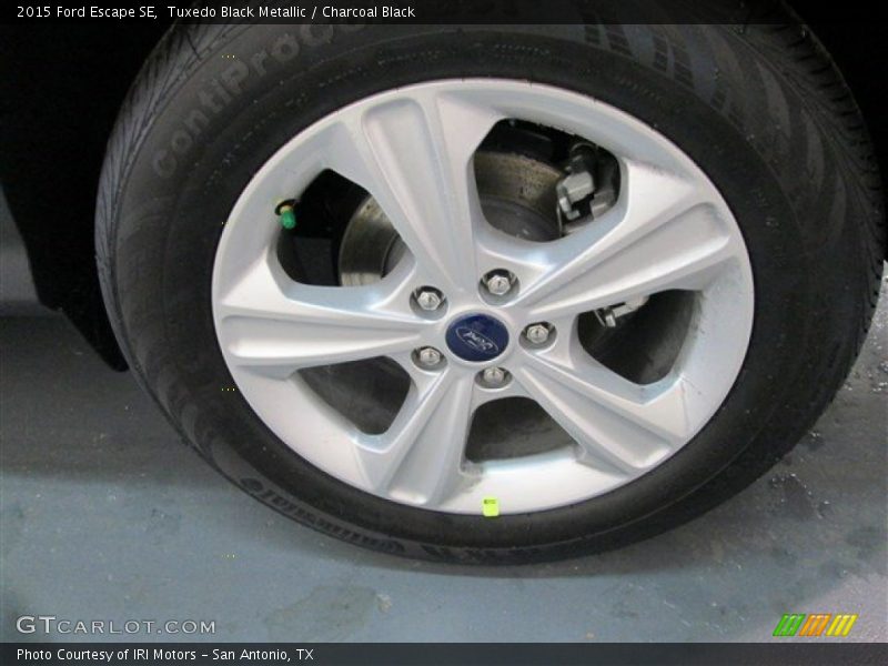 Tuxedo Black Metallic / Charcoal Black 2015 Ford Escape SE