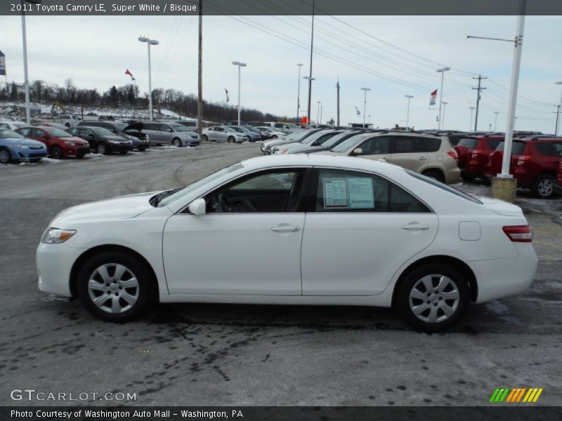 Super White / Bisque 2011 Toyota Camry LE