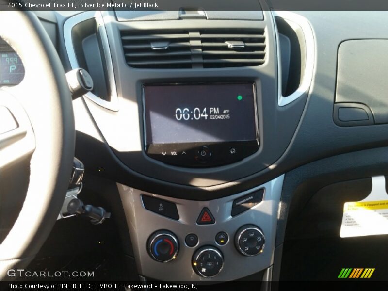 Silver Ice Metallic / Jet Black 2015 Chevrolet Trax LT