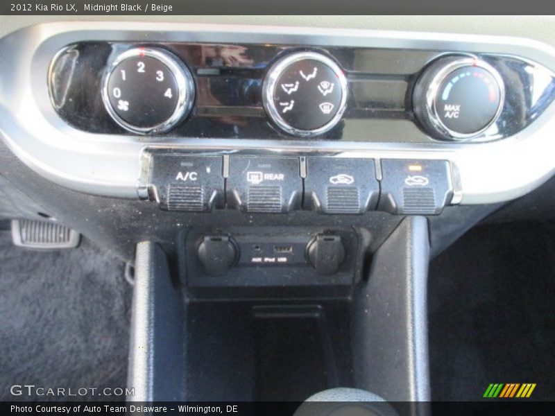 Midnight Black / Beige 2012 Kia Rio LX