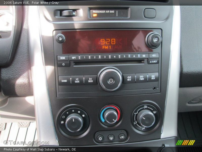Polar White / Gray 2006 Saturn VUE