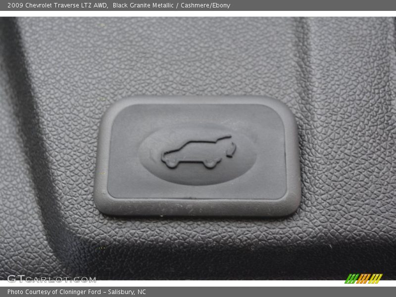 Black Granite Metallic / Cashmere/Ebony 2009 Chevrolet Traverse LTZ AWD