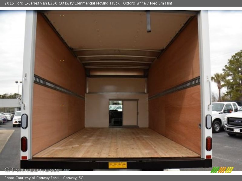  2015 E-Series Van E350 Cutaway Commercial Moving Truck Trunk